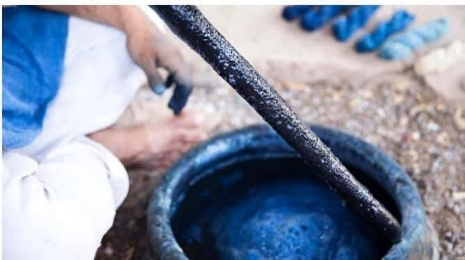 NATURAL DYES – THE HISTORY OF EXTRACTION OF BEAUTIFUL PLANT PIGMENTS NATURAL DYES – THE HISTORY OF EXTRACTION OF BEAUTIFUL PLANT PIGMENTS