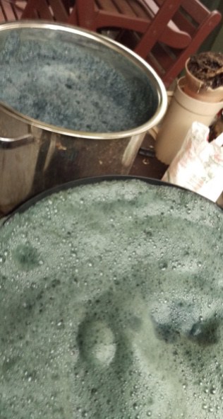 NATURAL DYES – THE HISTORY OF EXTRACTION OF BEAUTIFUL PLANT PIGMENTS NATURAL DYES – THE HISTORY OF EXTRACTION OF BEAUTIFUL PLANT PIGMENTS