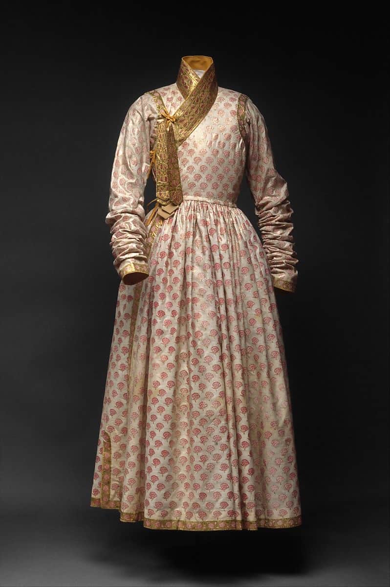 THE MUGHAL RULERS LOVE FOR BEAUTIFUL FLOWERS AND FLORAL DESIGNS