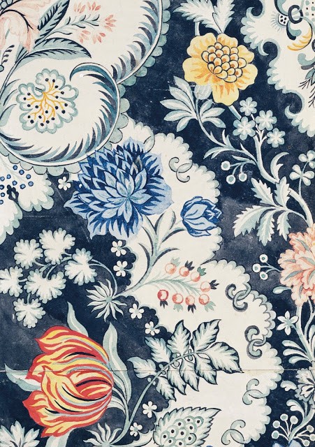 book Victoria & Albert Pattern: Spitalfields Silks book Victoria & Albert Pattern: Spitalfields Silks