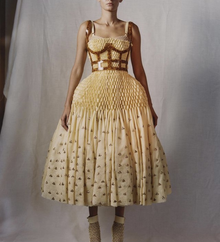 Story of Smocking, An Embroidery Technique to Gather Fabric to create Stretch